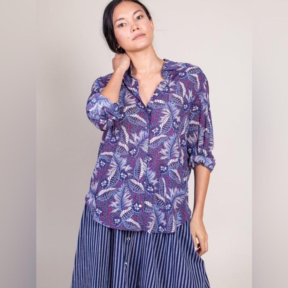 Xirena Beau Shirt in Fauna Small